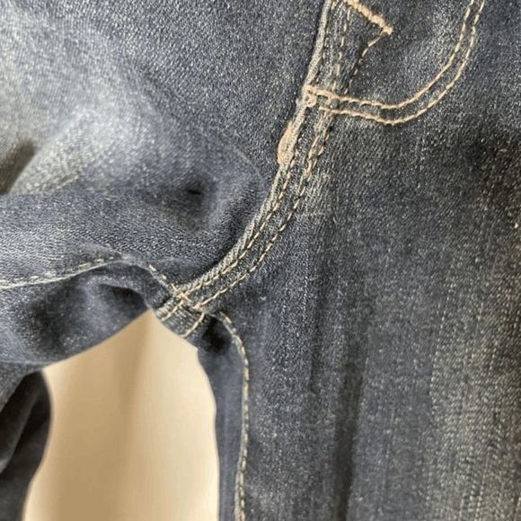 Good American Good Legs Crop Jeans - Picture 2 of 4